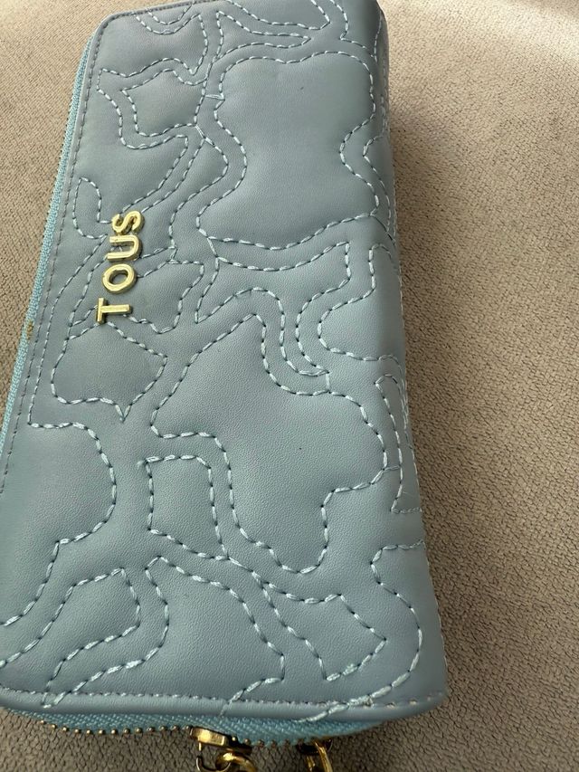 Cartera Tous azul y dorada