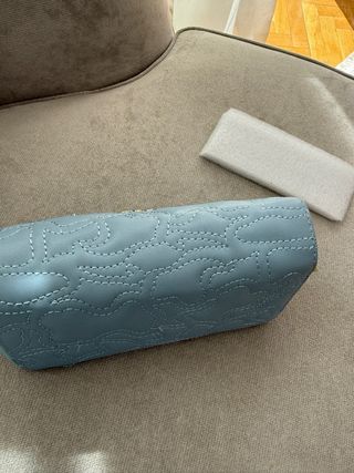Cartera Tous azul y dorada