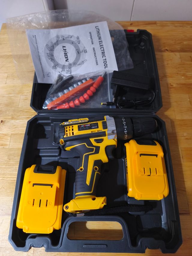 Taladro Eléctrico con Batería y Cargador