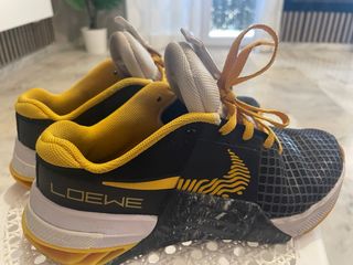 Zapatillas deportivas LOEWE negras y amarillas