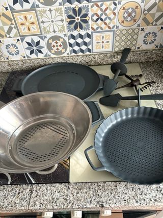 Thermomix TM21 con accesorios y libro recetas