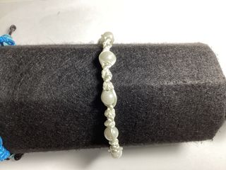 Pulsera blanca perlas caseras sin estrenar