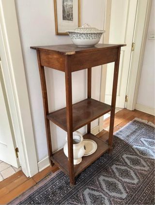 Antica etagere in legno