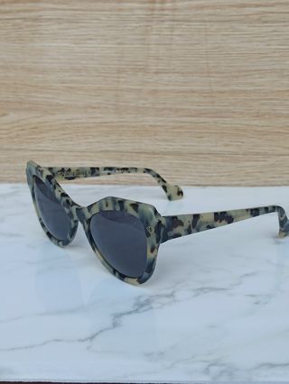 Occhiali da sole cat-eye tartarugati