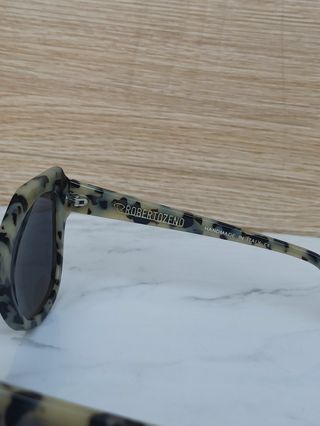 Occhiali da sole cat-eye tartarugati
