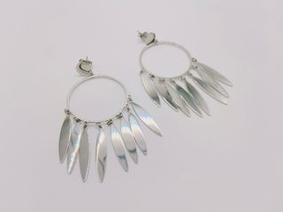 Pendientes largos plateados