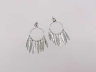Pendientes largos plateados