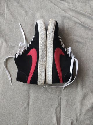 Zapatillas Nike Negras y Rojas Talla 42 originales