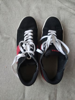 Zapatillas Nike Negras y Rojas Talla 42 originales