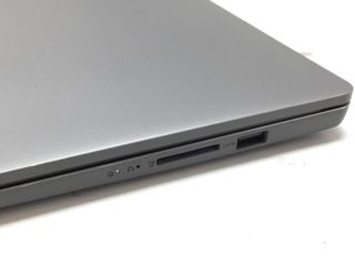 pc portatil lenovo 83er