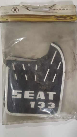Faldillas Salvabarros Traseras SEAT 133