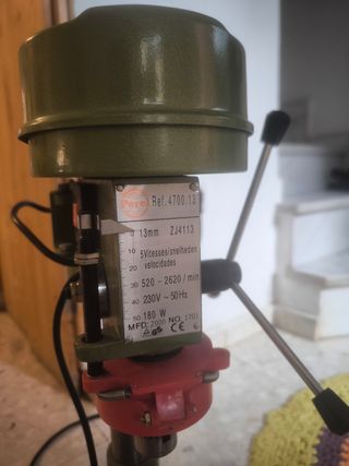 Taladro de columna Perel ZJ4113