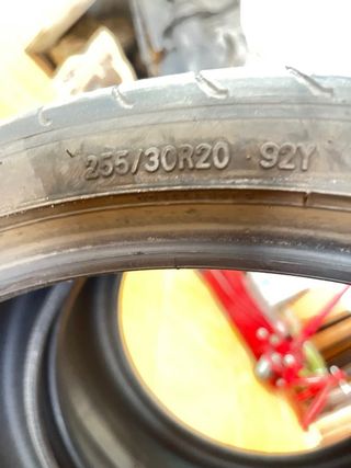 Neumáticos Goodyear 20