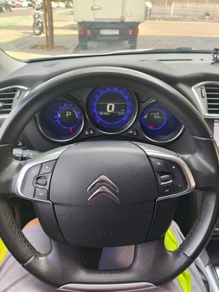 CITROEN C4 1.6 BlueHDI 81.500 km
Edition 120 5 Pue