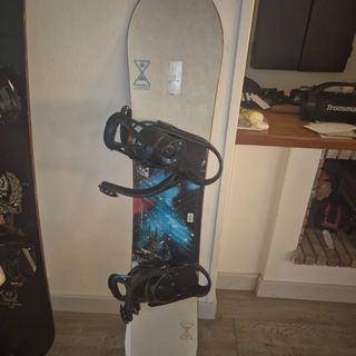 Tabla de Snowboard con Fijaciones
