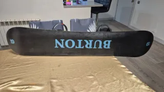 Tabla de Snowboard con Fijaciones. Burton 1.40 lar