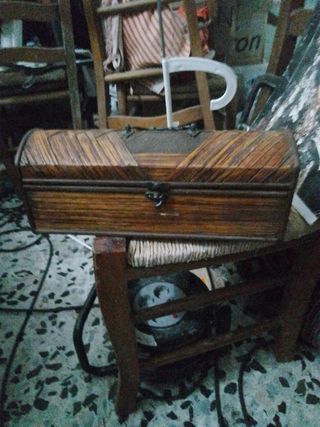 Baúl de madera pequeño bambú