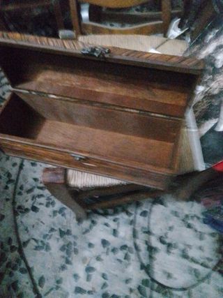 Baúl de madera pequeño bambú