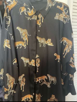 Camisa Zara Estampado Tigres Negra
