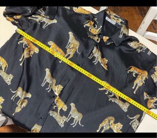 Camisa Zara Estampado Tigres Negra