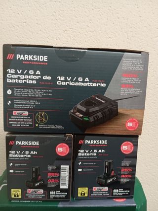 Parkside Cargador y 2 Baterías 5 amperios 12V