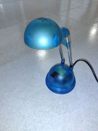 Lámpara de mesa azul