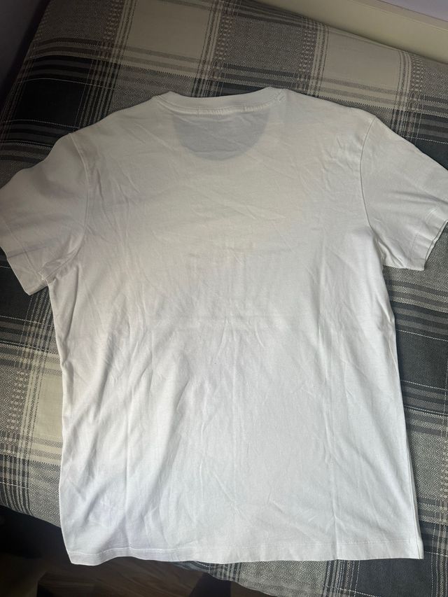 Camiseta Calvin Klein Blanca con Logo en Hombros