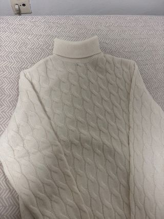 Jersey Zara cuello alto trenzado blanco T/L
