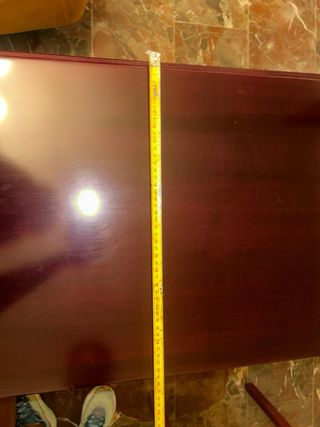 Mesa de comedor de caoba