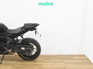 YAMAHA R7 (A2)