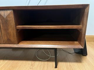 Mueble bajo TV madera