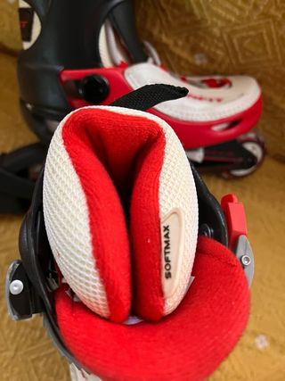 Patines y protecciones  bob esponja
patines rojos 