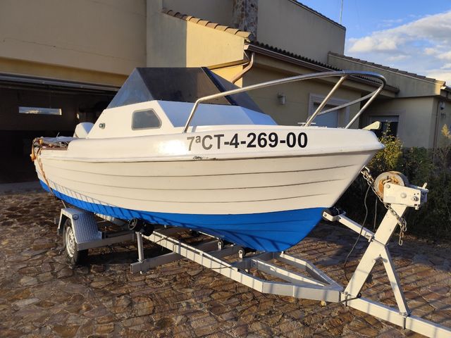 Embarcación 500 Cabinada 50cv