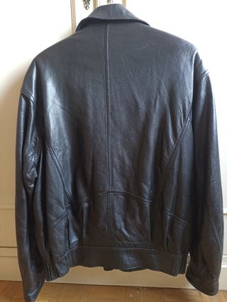 Cazadora cuero vintage negra
