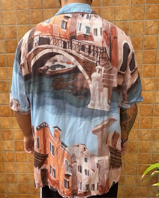 Camisa estampada de manga corta