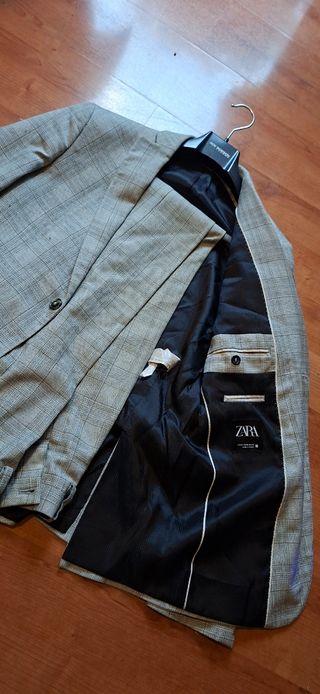 Traje Zara Gris y Negro