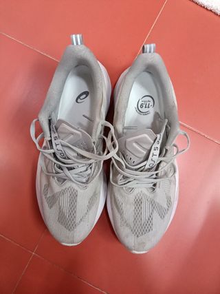 Asics Novablast 5 Gris/Blanco