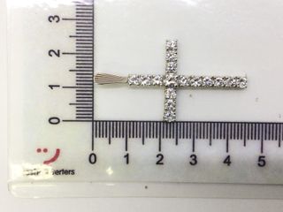 crucifijo oro 18k con piedra con diamante