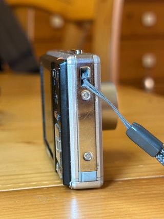 Digicam Olympus FE-3010 – 12 MP, Zoom 3x compacta