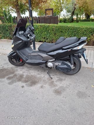 Kimco Xciting 500R Negra
