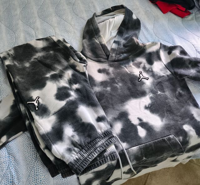 Completo tuta Jordan tie-dye 12/13 anni