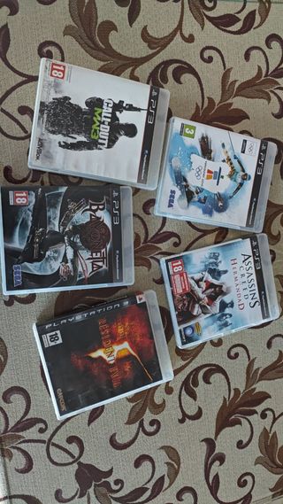 Lotto 5 giochi per PS3: Call of Duty, Bayonetta, Assass