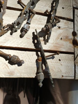 Antiguos tiradores de bronce vintage