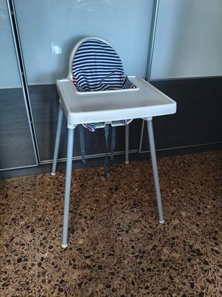 Trona IKEA con cojín soporte