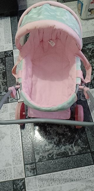 Cochecito de muñecas rosa y verde