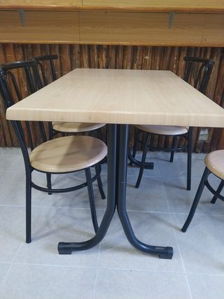 2Mesa y 8 Sillas Bar/Bodega