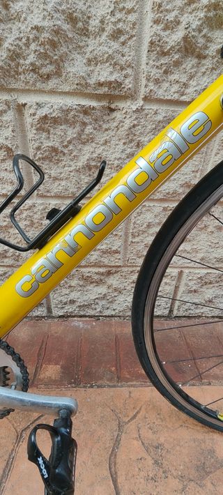 Bicicleta Carretera Cannondale Amarilla