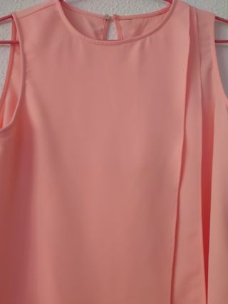 Blusa sin mangas color salmón elegante