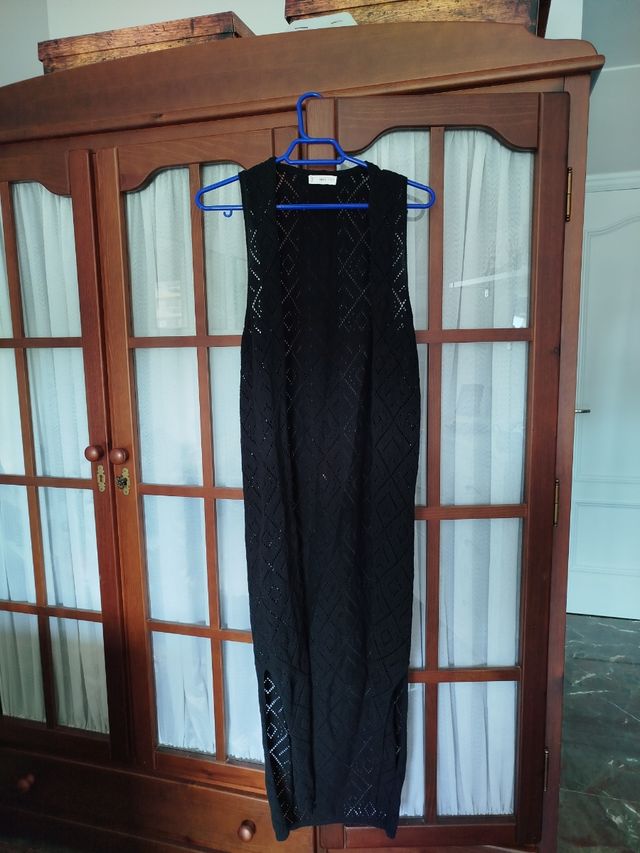 Sobrecamisa larga negra calada