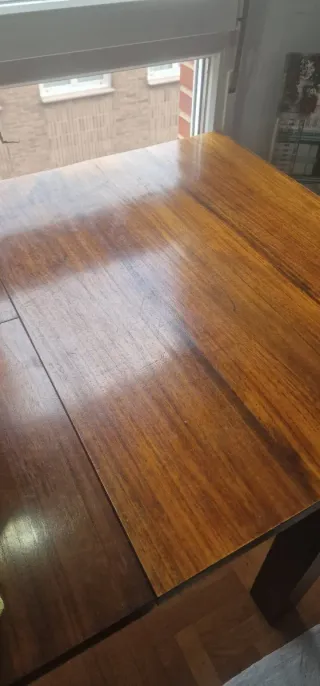 Mesa de comedor extensible de madera